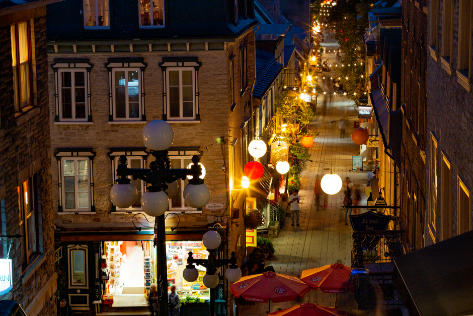 The Rise of Mixed-Use Neighbourhoods: Living, Working, and Playing in One Area